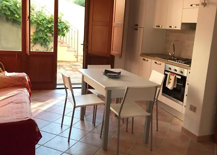 La Pavoncella Sul Mare 塔瑙内拉